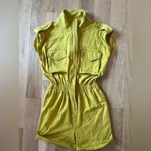 Strut and bolt romper size small button